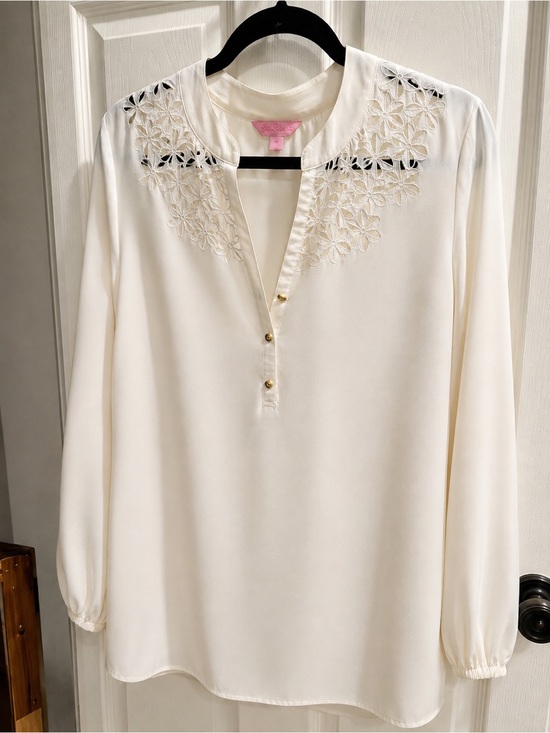 Lilly Pulitzer Tops - Lilly Pulitzer Cream Elsa Embroidered Split-Neck Blouse
